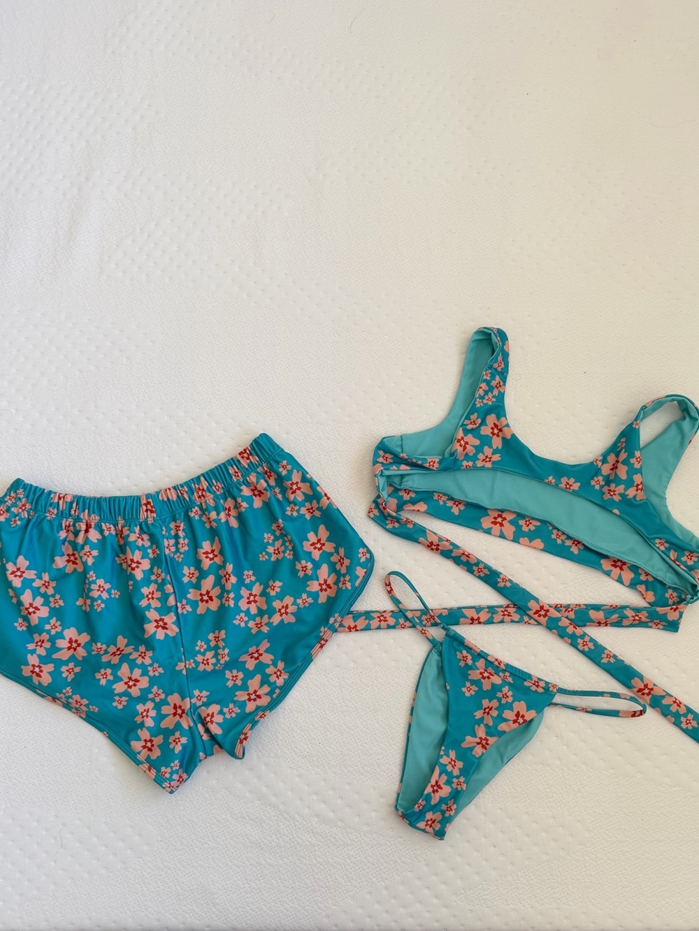Tai Swim Set - Picture 2 of 6